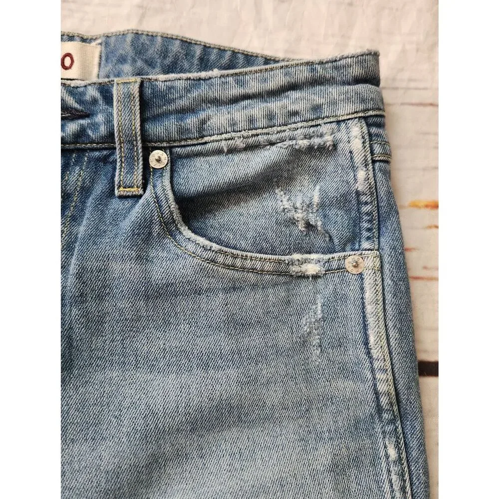 AMO Twist Fray Jeans in Heartbreaker Size 28